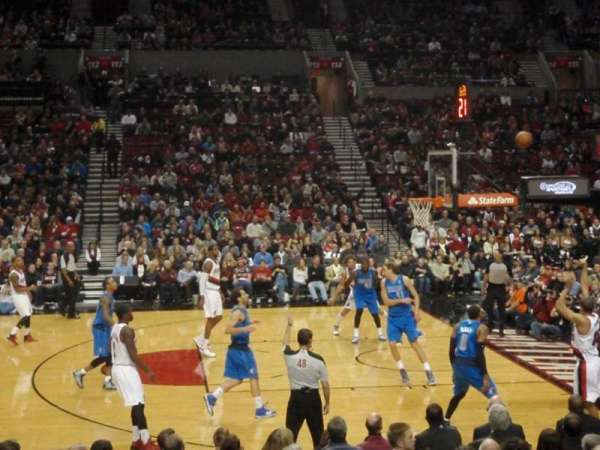 Moda Center, bloc: 122, rangée: J, place: 14