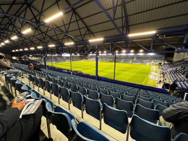 Fratton Park, bloc: NSU, rangée: O, place: 19