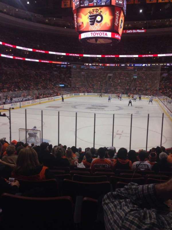 Xfinity Mobile Arena, bloc: 108, rangée: 15, place: 12
