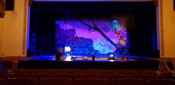 Cutting Hall, bloc: C, rangée: J, place: 8