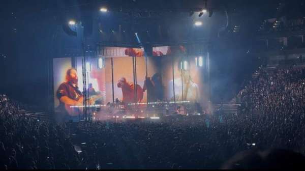 Xfinity Mobile Arena, bloc: 105, rangée: 15, place: 13