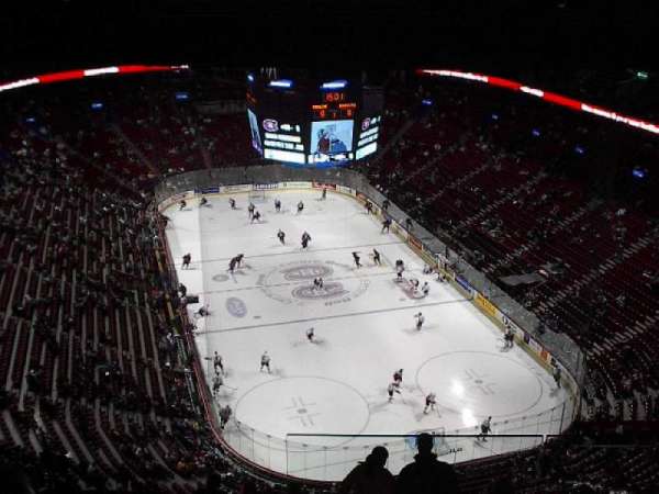 Centre Bell, bloc: 330, rangée: L, place: 2
