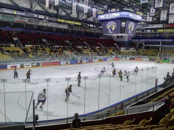 Kitchener Memorial Auditorium, bloc: 7, rangée: I, place: 1