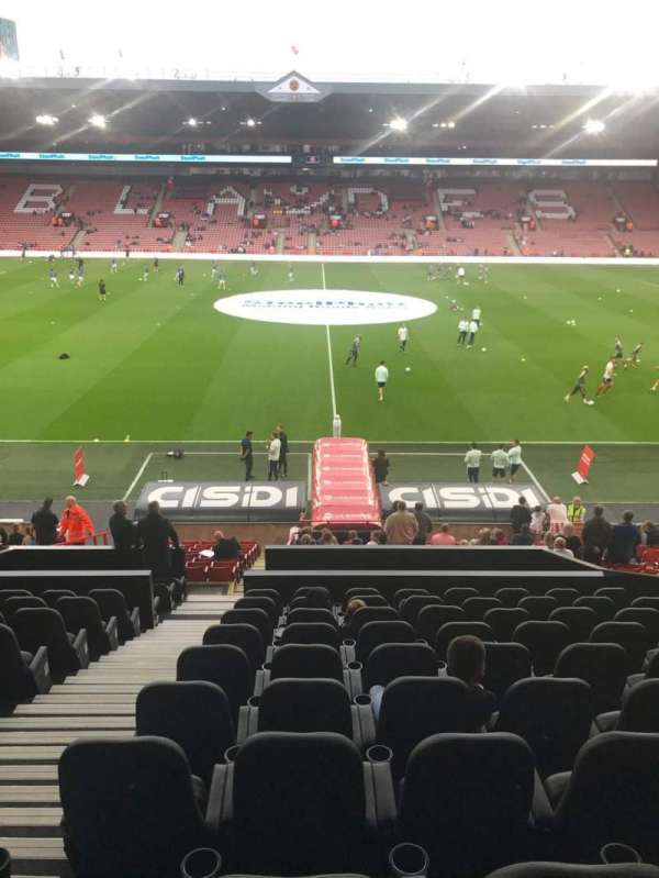 Bramall Lane, bloc: SSM2, rangée: Z, place: 101
