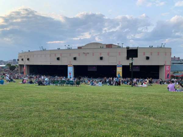 Freedom Mortgage Pavilion, bloc: Lawn, rangée: Back