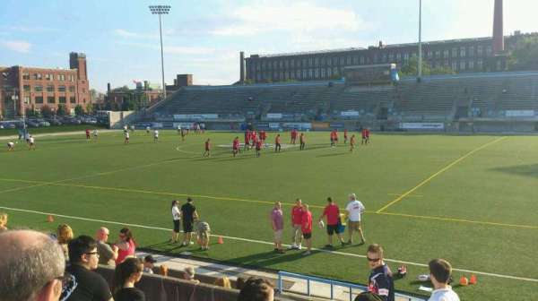 Lamport Stadium, bloc: 32E, rangée: 8, place: 16