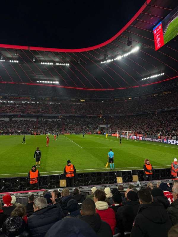 Allianz Arena, bloc: 124, rangée: 8