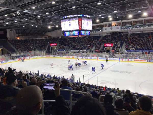 Coca-Cola Coliseum, bloc: 118, rangée: M, place: 21