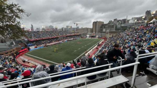 Percival Molson Memorial Stadium, bloc: N2, rangée: 16, place: 4