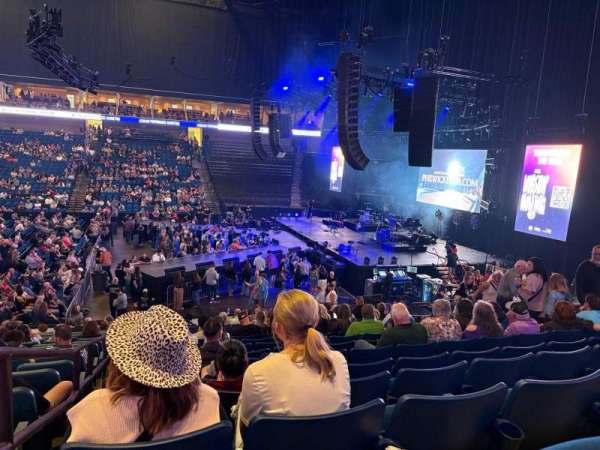 BOK Center, bloc: 111, rangée: T, place: 11