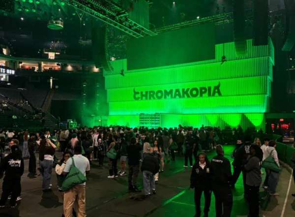 Oakland Arena, bloc: 1, rangée: A5, place: 11