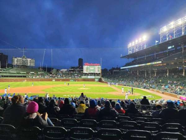 Wrigley Field, bloc: 113, rangée: 12, place: 9