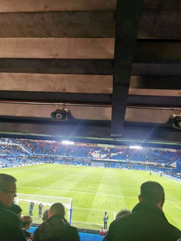 Stamford Bridge, bloc: Matthew Harding Lower 12, rangée: EE, place: 62
