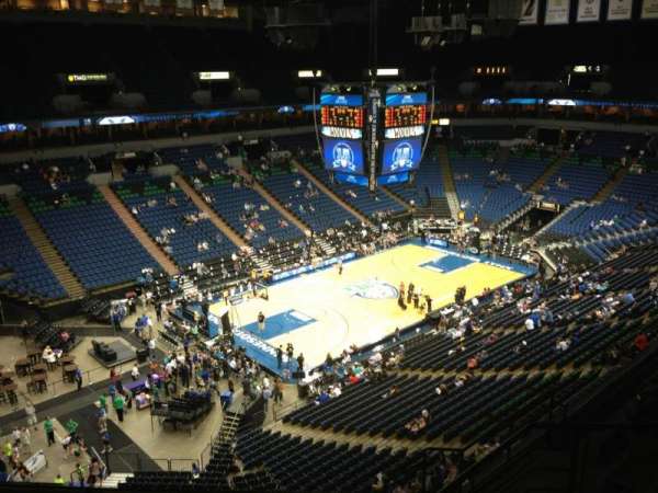 Target Center, bloc: 216, rangée: A, place: 8