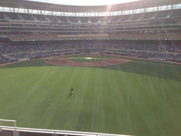 Target Field, bloc: 225, rangée: 4, place: 11