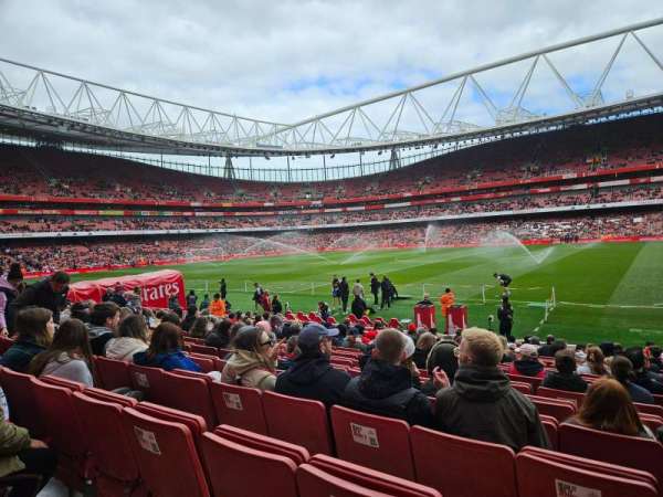 Emirates Stadium, bloc: 31, rangée: 17, place: 976