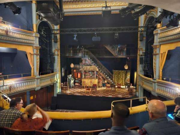 Harold Pinter Theatre, bloc: Dress Circle, rangée: D, place: 8