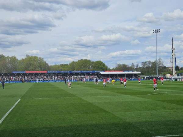 Hayes Lane, bloc: Glyn Beverly Stand D, rangée: C, place: 111