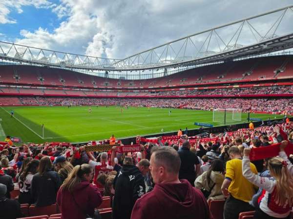 Emirates Stadium, bloc: 11, rangée: 17, place: 341