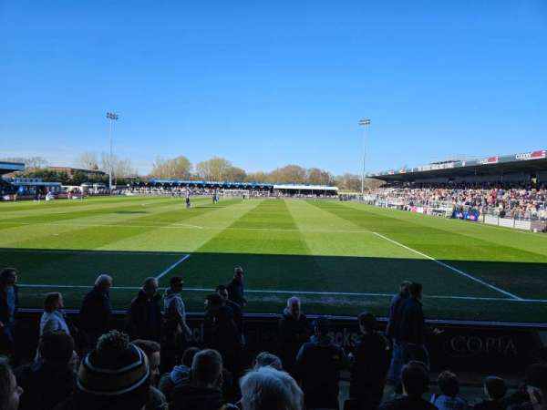 Hayes Lane, bloc: Glyn Beverly Stand B, rangée: G, place: 46