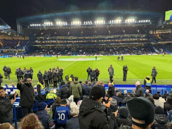 Stamford Bridge, bloc: East Stand Lower 6, rangée: R, place: 114