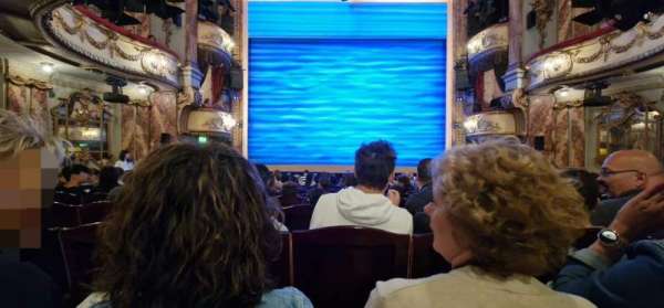 Novello Theatre, bloc: Stalls, rangée: P, place: 14
