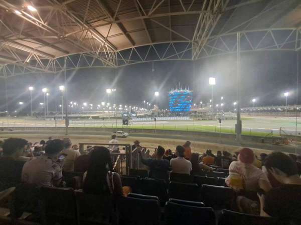 Bahrain International Circuit, bloc: University I, rangée: M, place: 22