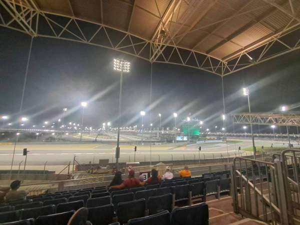 Bahrain International Circuit, bloc: University III, rangée: I, place: 8