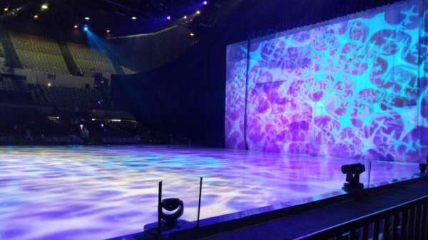 Long Beach Arena, bloc: 12, rangée: BB, place: 1