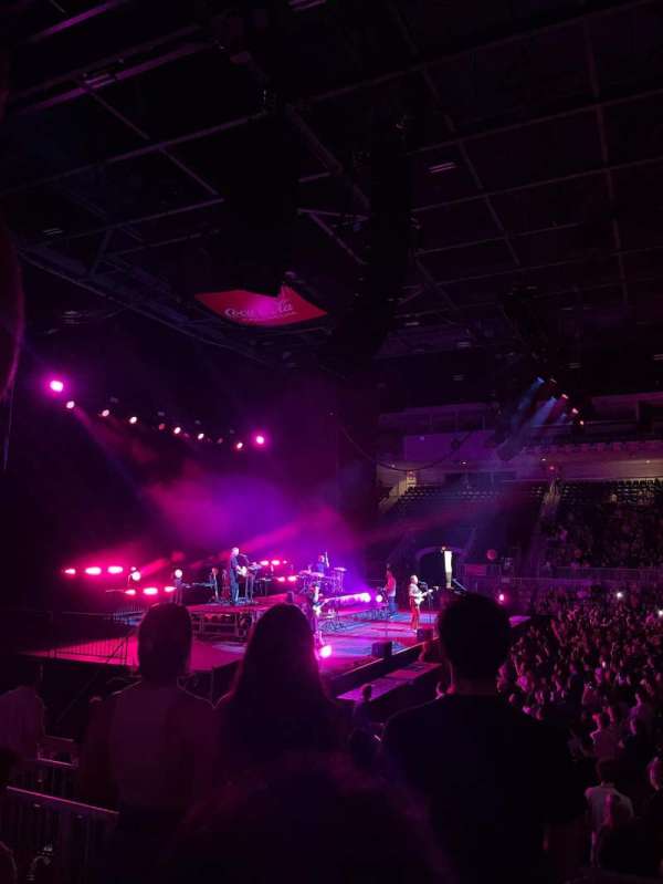 Coca-Cola Coliseum, bloc: 119, rangée: C, place: 6