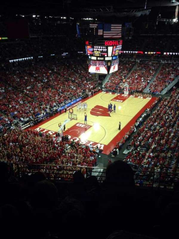 Kohl Center, bloc: 313, rangée: E, place: 7