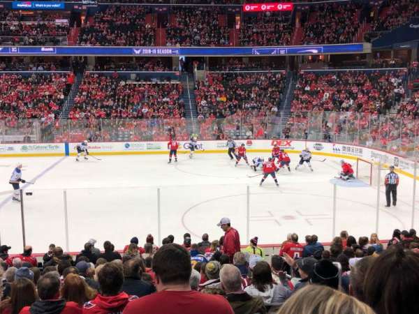 Capital One Arena, bloc: 101, rangée: Q, place: 20