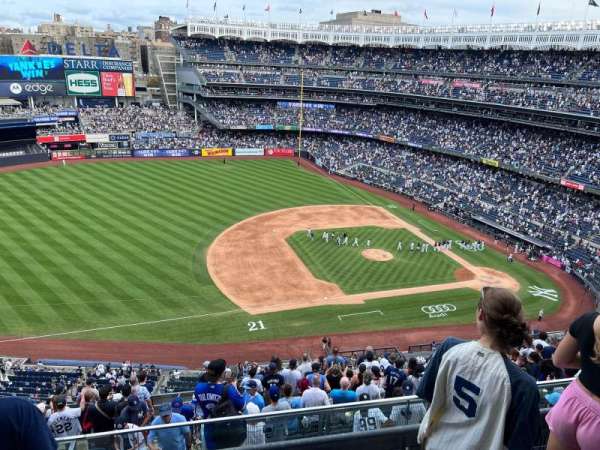Yankee Stadium, bloc: 426, rangée: 4, place: 12