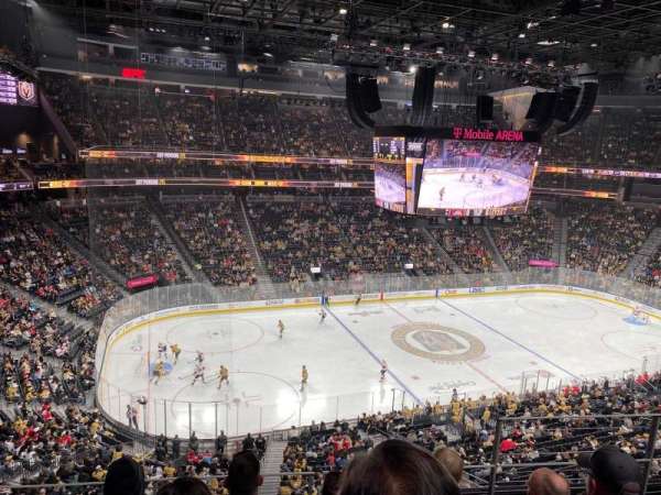 T-Mobile Arena, bloc: 202, rangée: D, place: 12-13