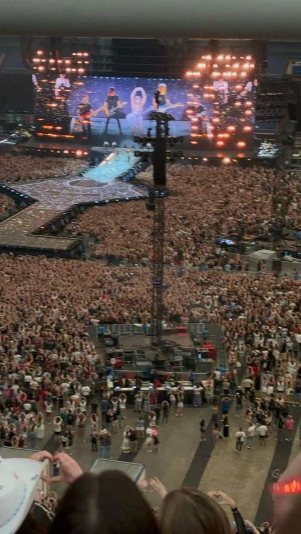 Veltins-Arena, bloc: 27, rangée: 10, place: 19