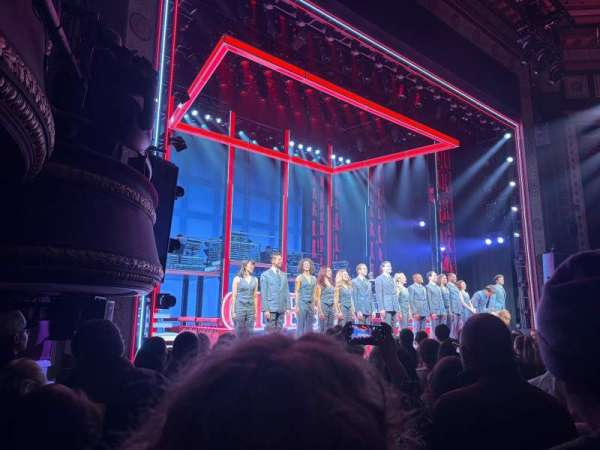 Imperial Theatre, bloc: Orchestra L, rangée: G, place: 17