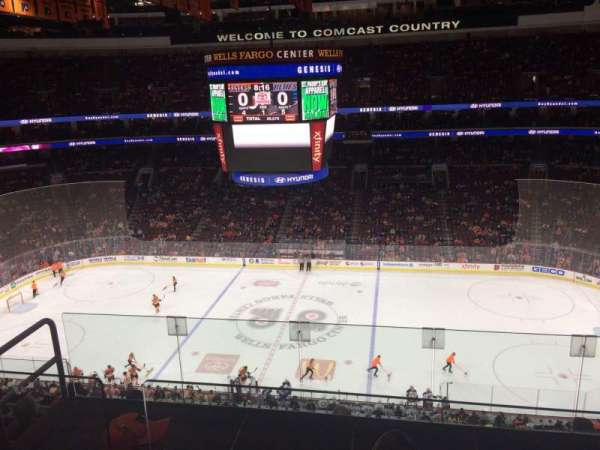 Xfinity Mobile Arena, bloc: 202, rangée: 7, place: 6