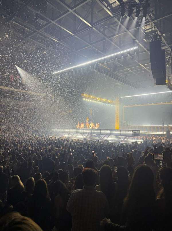 Acrisure Arena, bloc: 107, rangée: F, place: 22