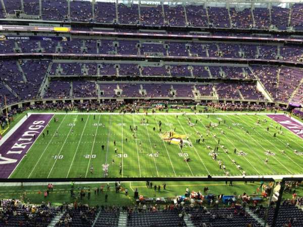 U.S. Bank Stadium, bloc: 313, rangée: 1, place: 17