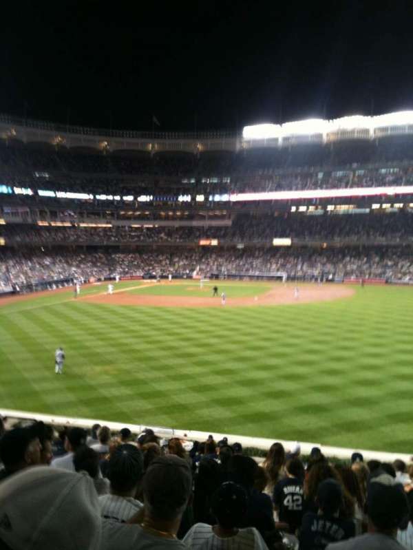 Yankee Stadium, bloc: 203, rangée: 14, place: 10