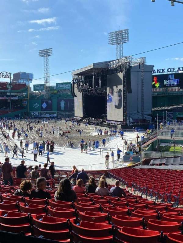 Fenway Park, bloc: Grandstand 5, rangée: 4, place: 10