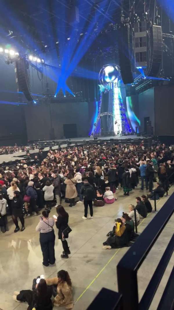 Ldlc arena, bloc: 09, rangée: A, place: 416