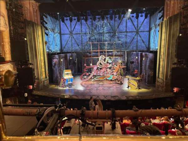 Shaftesbury Theatre, bloc: Royal Circle, rangée: A, place: 18