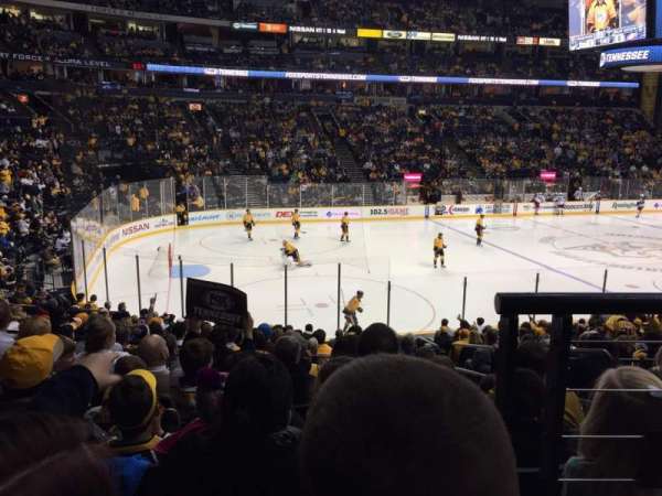 Bridgestone Arena, bloc: 103, rangée: H, place: 1