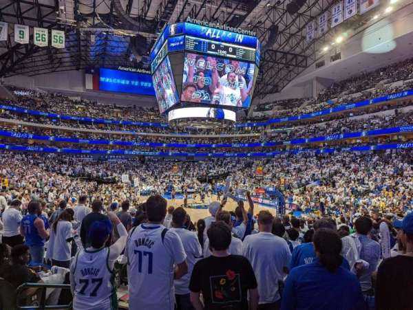 American Airlines Center, bloc: 102, rangée: L, place: 8