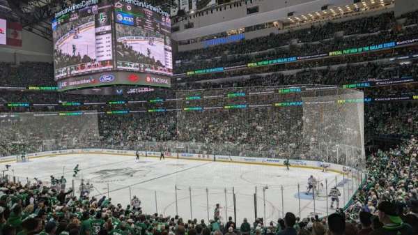 American Airlines Center, bloc: 115, rangée: W, place: 14