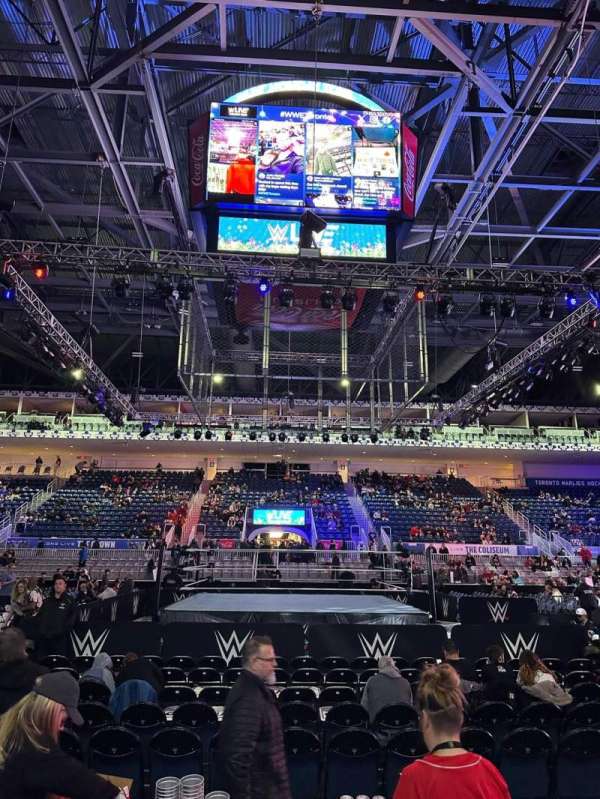 Coca-Cola Coliseum, bloc: 110, rangée: FF, place: 9