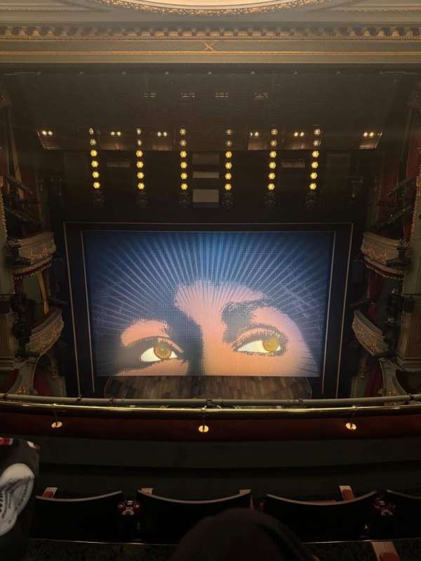 Aldwych Theatre, bloc: Grand Circle, rangée: C, place: 13