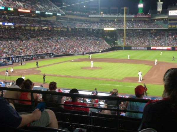 Turner Field, bloc: 215L, rangée: 3, place: 102