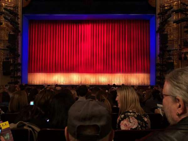 Longacre Theatre, bloc: Orchestra C, rangée: O, place: 107